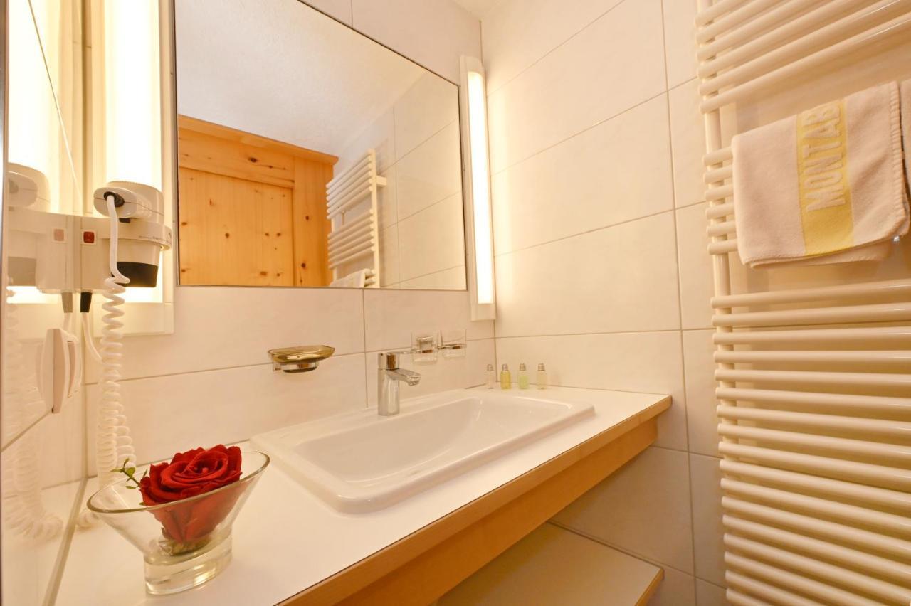 Hotel Montabella Schruns Ngoại thất bức ảnh