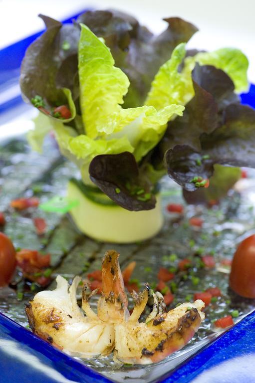 Hotel Montabella Schruns Ngoại thất bức ảnh